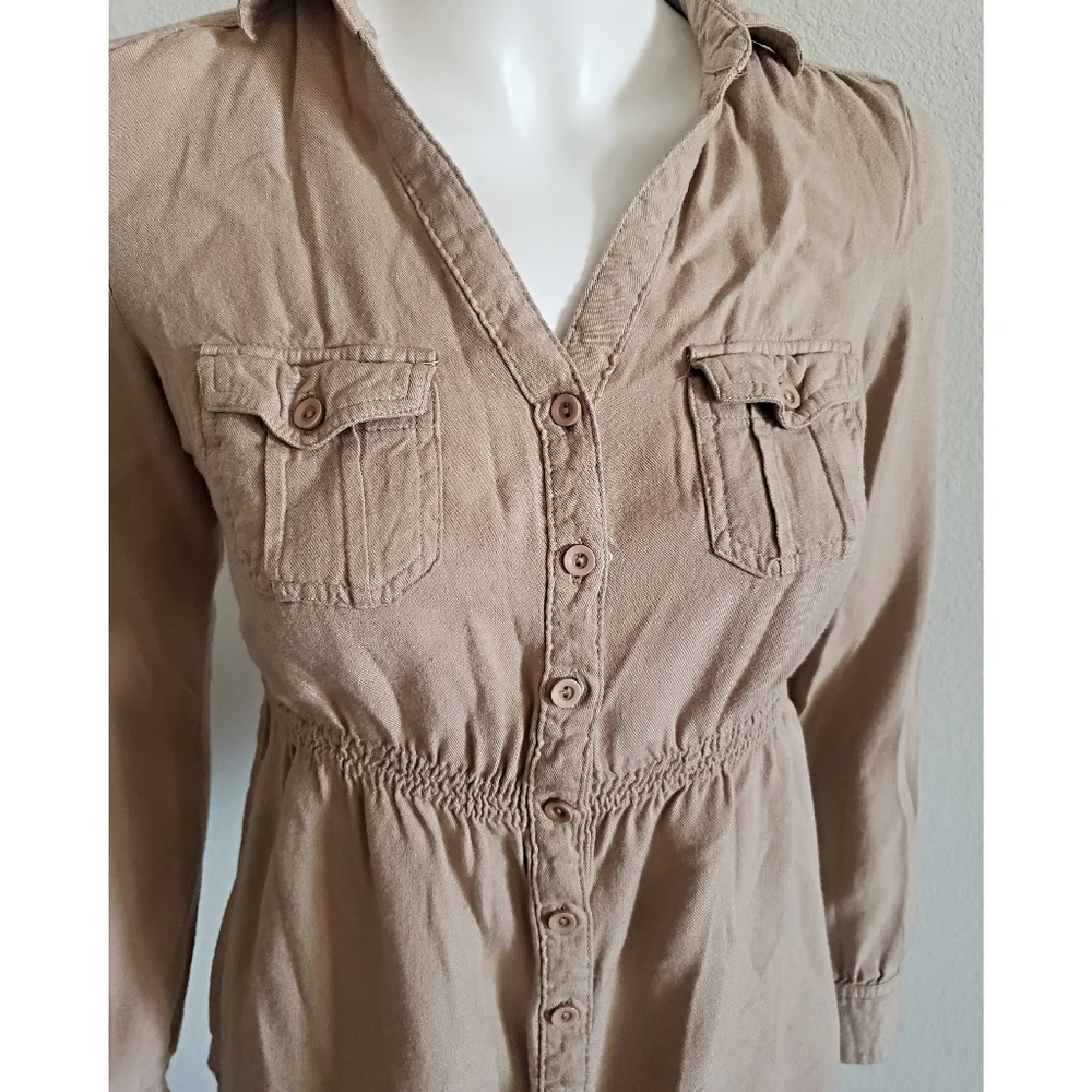 Timing Buttonup Top - Picture 5 of 7